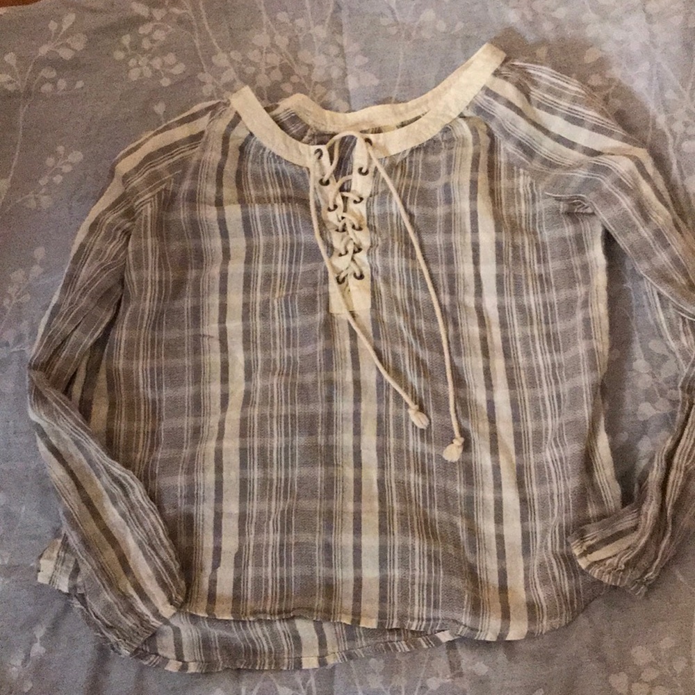 Long sleeved blouse string up front